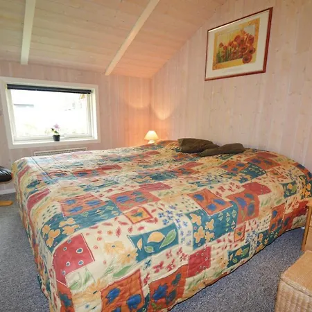 Дом отдыха Four-bedroom Holiday In