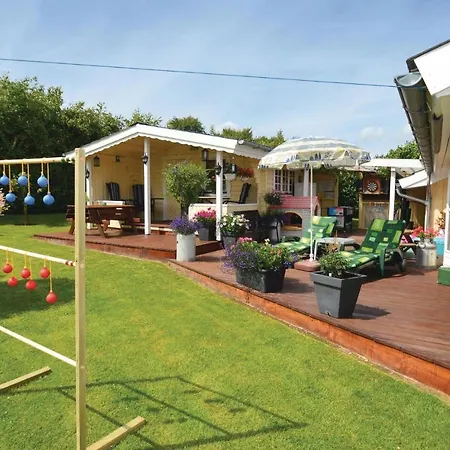 Дом отдыха Four-bedroom Holiday In Стеге